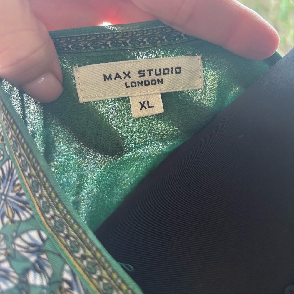 Max Studio Green Printed V-Neck Long Sleeve Mini Dress - Picture 6 of 8